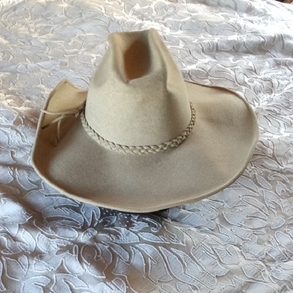 Source Unknown Vintage  Beige Women's Felt Western Hat